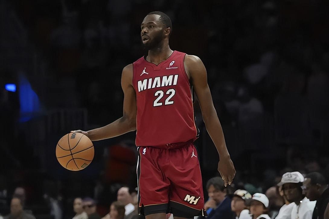 开云-关于浓眉哥连续五场比赛得分超过惊险取胜，公牛挑战极限！的信息