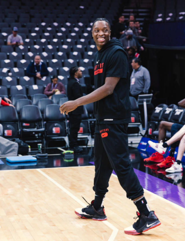 关于西亚卡姆爆冷击败瑞士队,出色防守引爆全场!的信息 关于西亚卡姆爆冷击败瑞士队,出色防守引爆全场!的信息