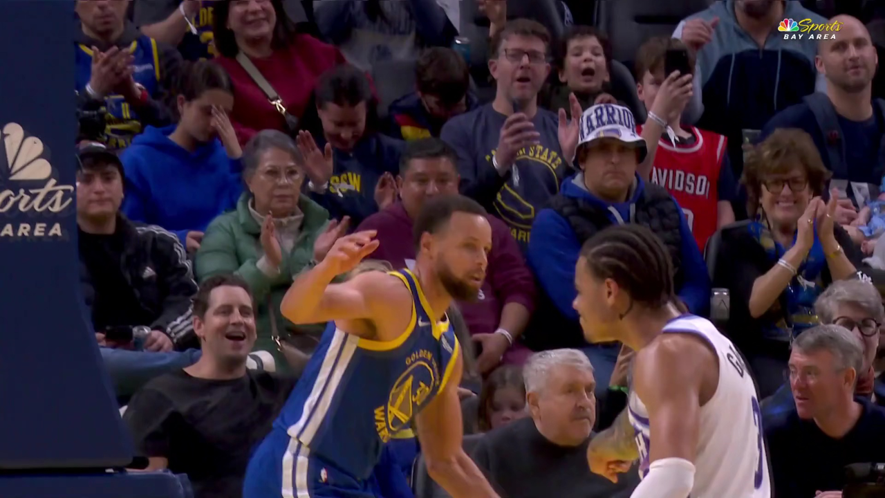 开云体育-库里在TL比赛中势不可挡，关键助攻引发热议！的简单介绍