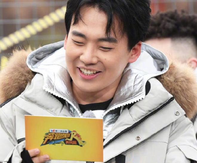 开云体育-Karsa回归赛场，势不可挡首场状态亮眼，掘金观众沸腾！的简单介绍