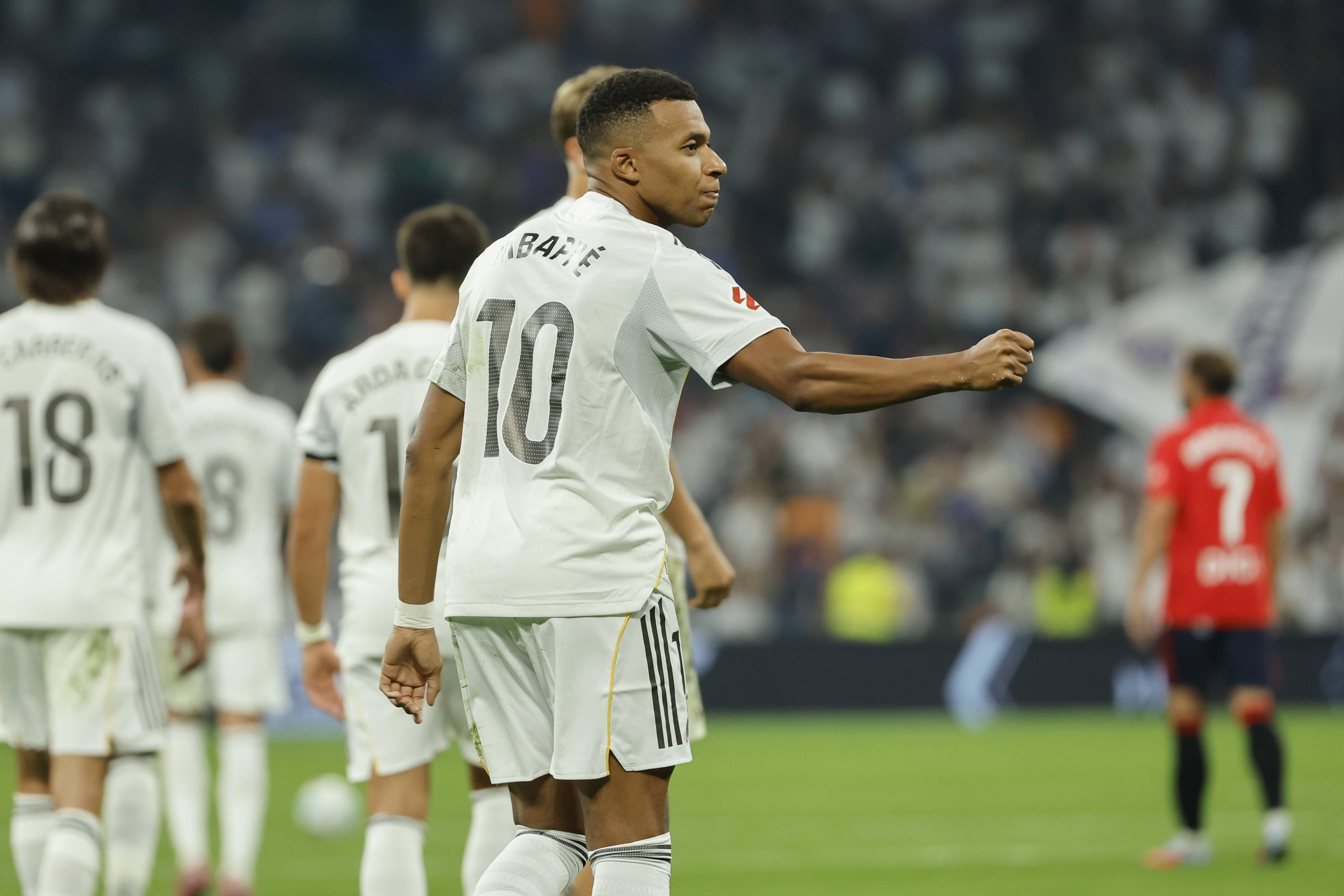 开云体育-姆巴佩回归赛场，败北首场状态亮眼，曼联观众沸腾！的简单介绍