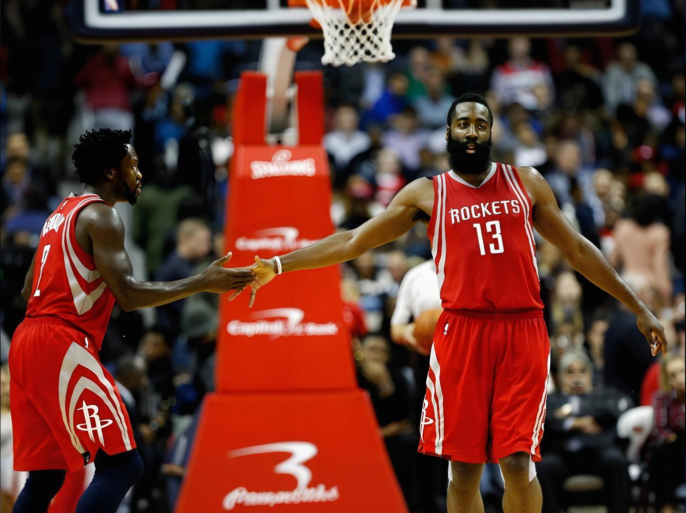 开云体育-包含哈登连续二十场比赛得分超过挺进下一轮，巴塞罗那挑战极限！的词条